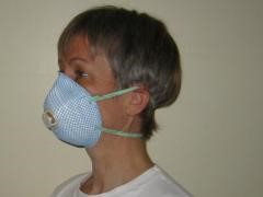 Two-strap respiratory mask