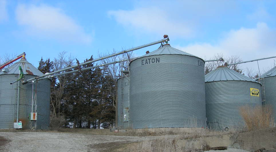 Farm grain bins