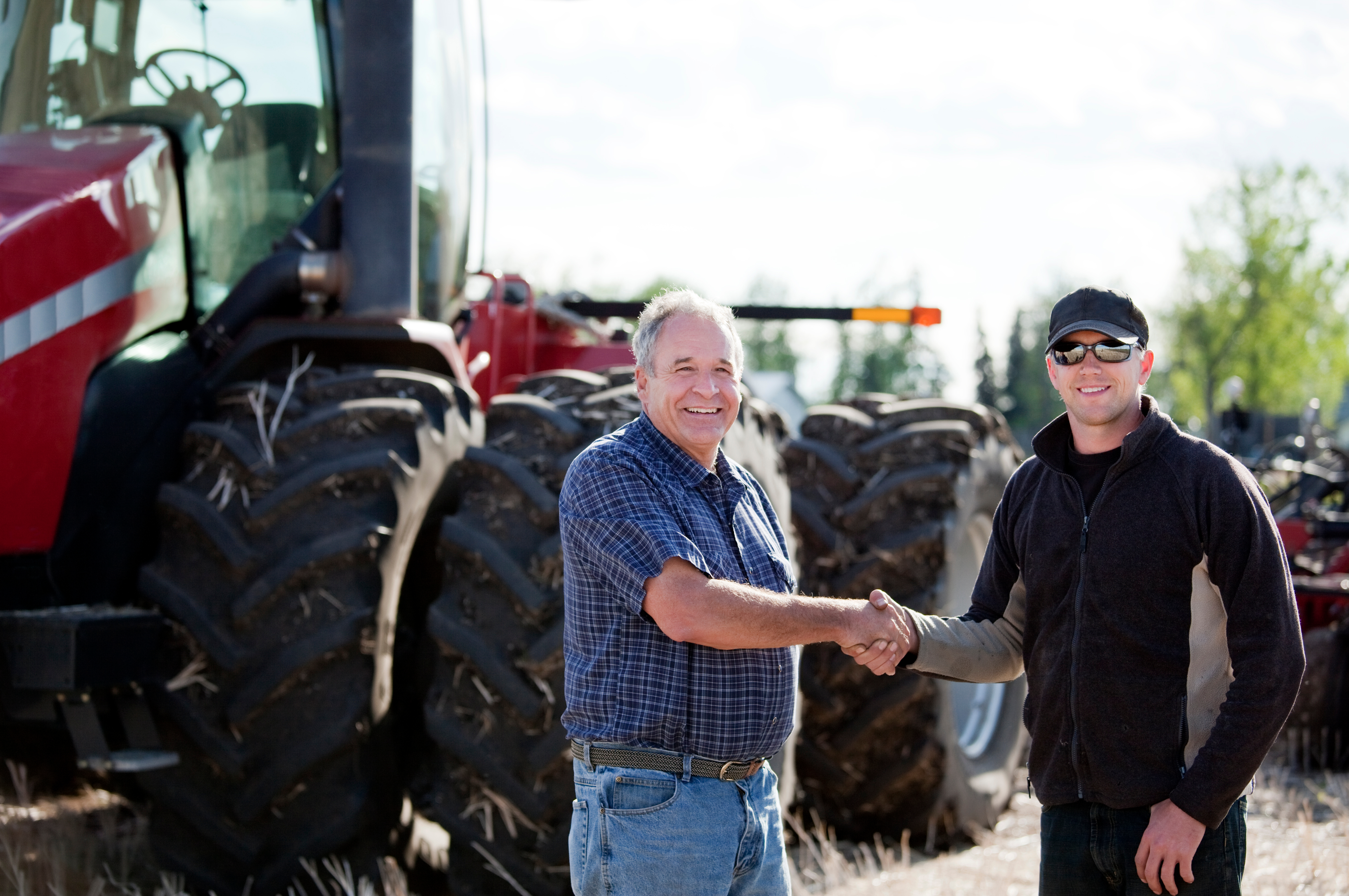 farmers shaking hands hero