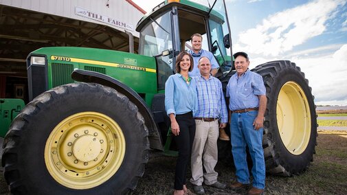 Farm family 