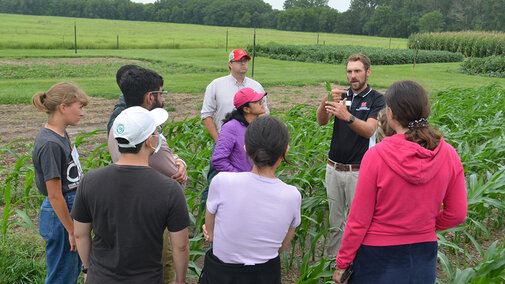 Extension field day discussion