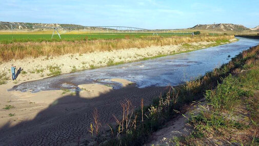 Irrigation canal