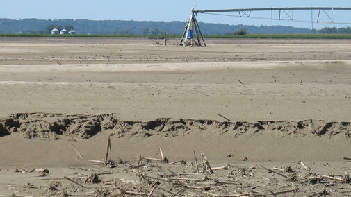 Eastern Nebraska field covered with sand in 2011. (Photo courtesy of Lee Valley, Inc.)