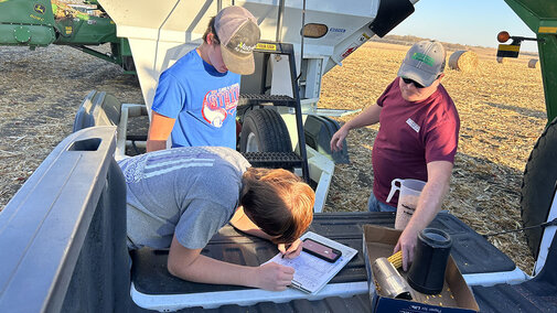 innovative corn youth challenge calculations in field