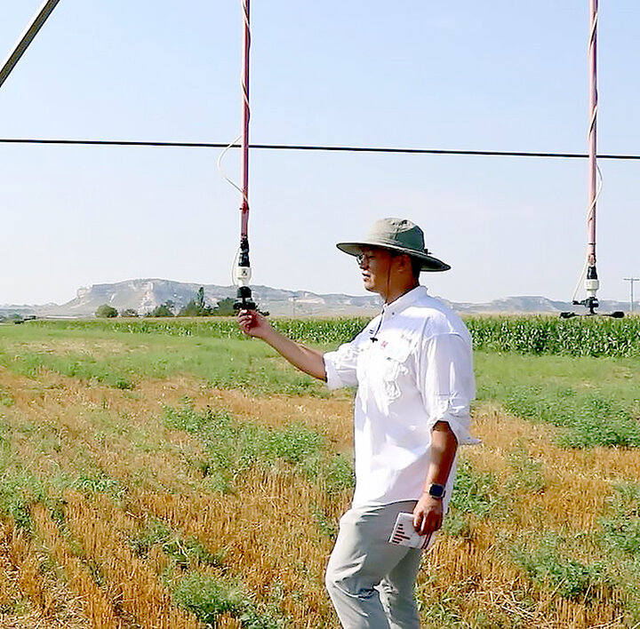 Pivot irrigating field