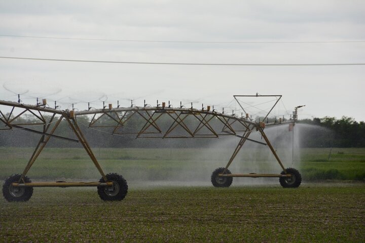 center pivot with a leak